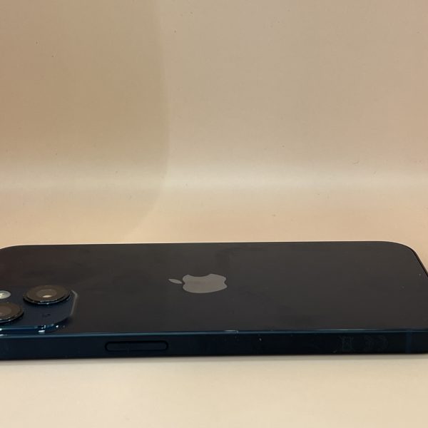 iPhone 13 - Black - 128GB – Unlocked